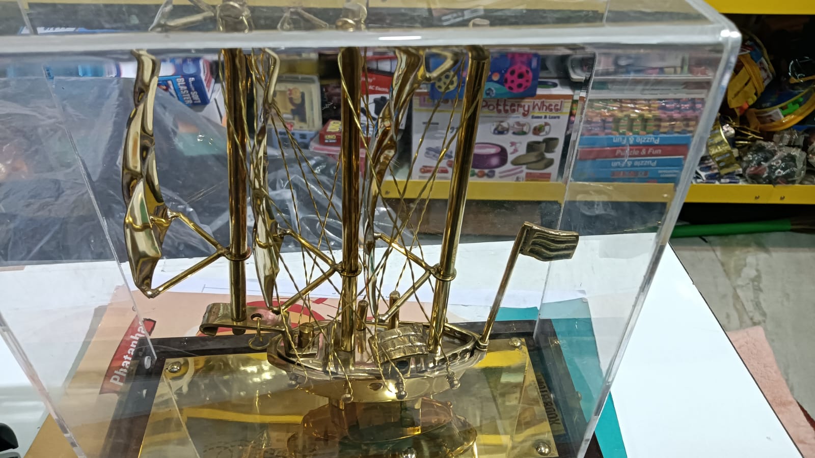 Toylura Metal Ship